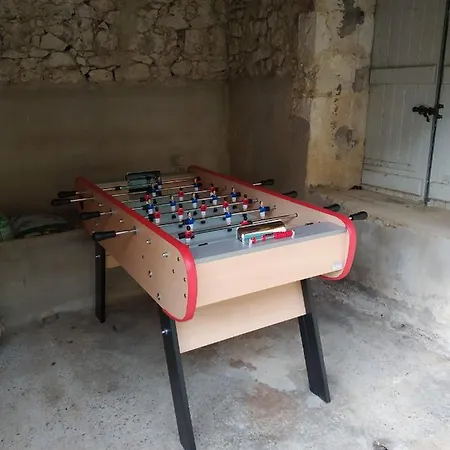 Moishan Nyaraló Mouchan