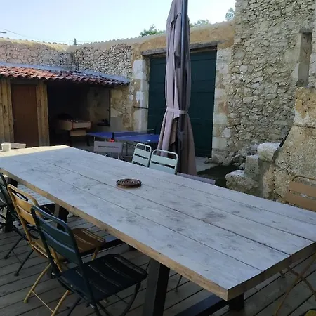 Nyaraló Moishan Mouchan